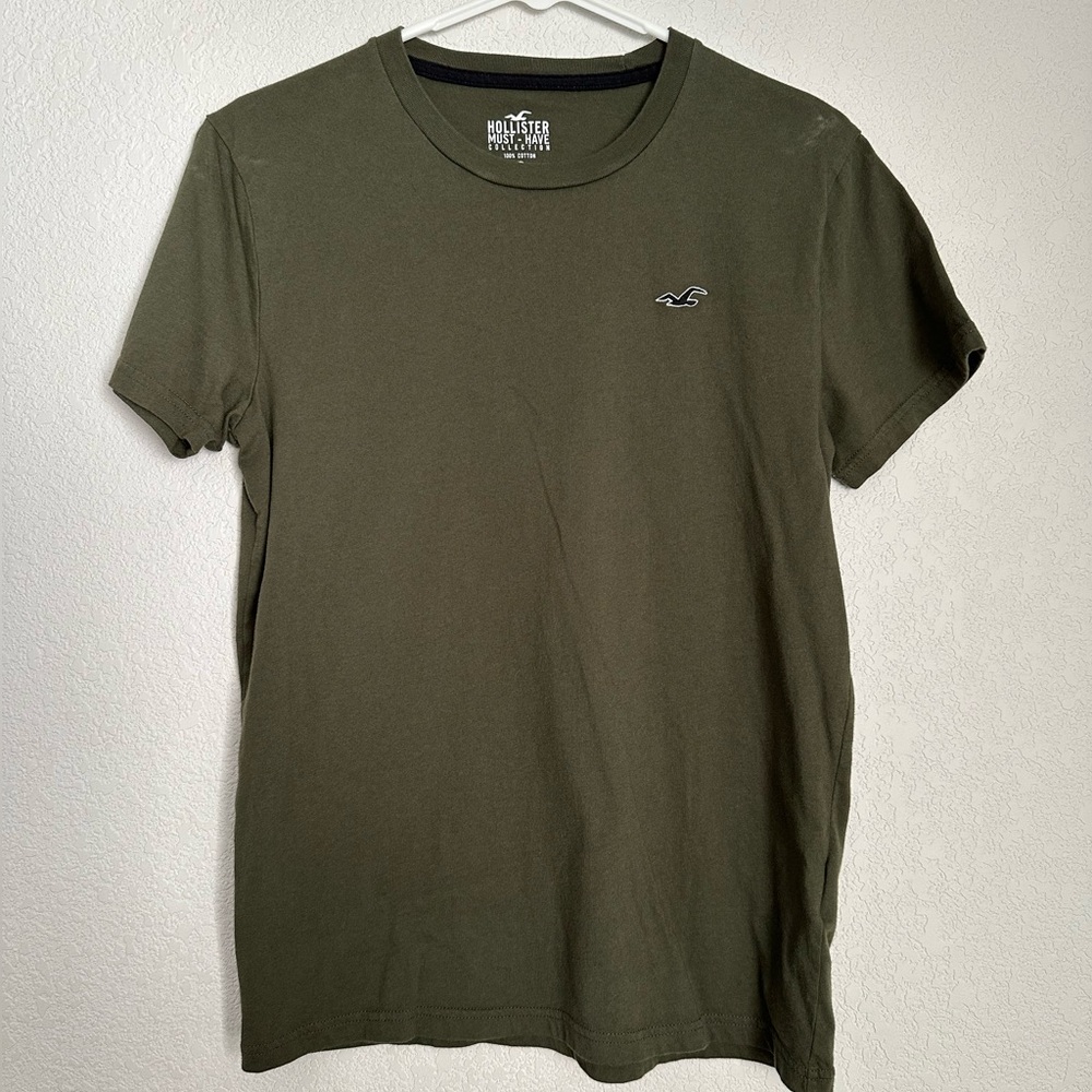 Hollister T-Shirt